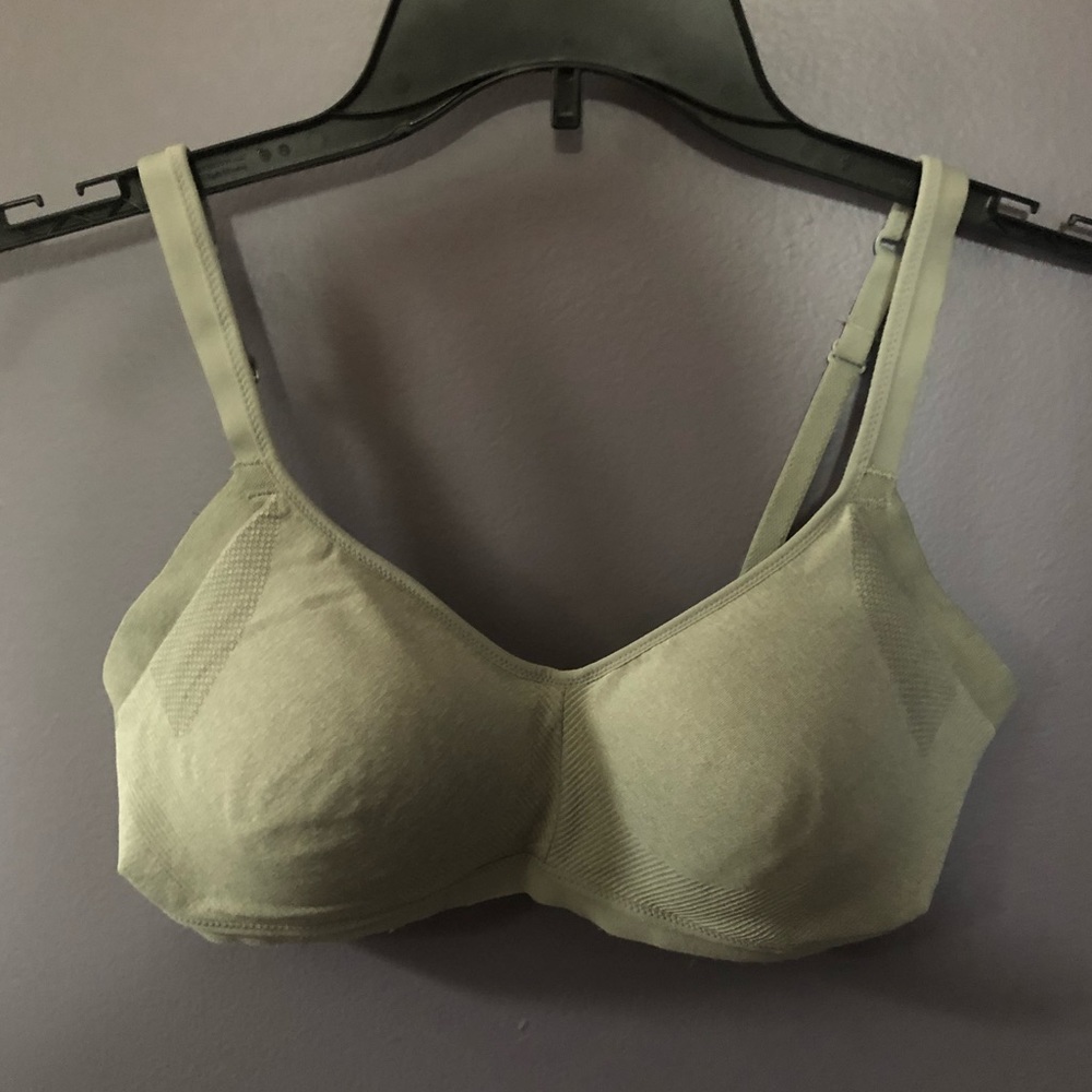 Light gray no wire bra